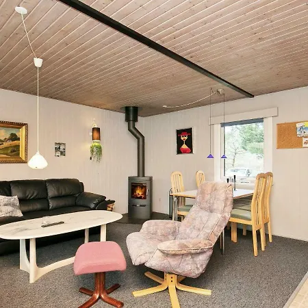 Comfortable Holiday In With Terrace Holiday home